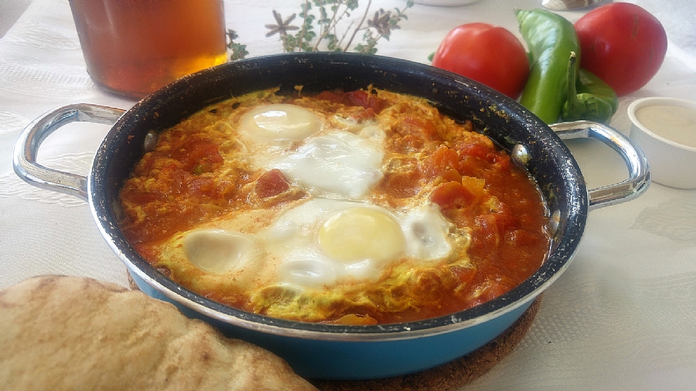 שקשוקת העדות טעים, חם וטרי